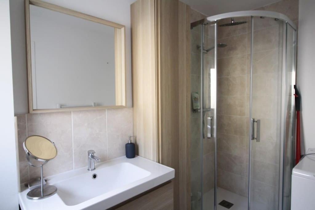 Appartement Avec Terrasse Privee, Plage A Pied Saint-Aubin-Sur-Mer  Buitenkant foto